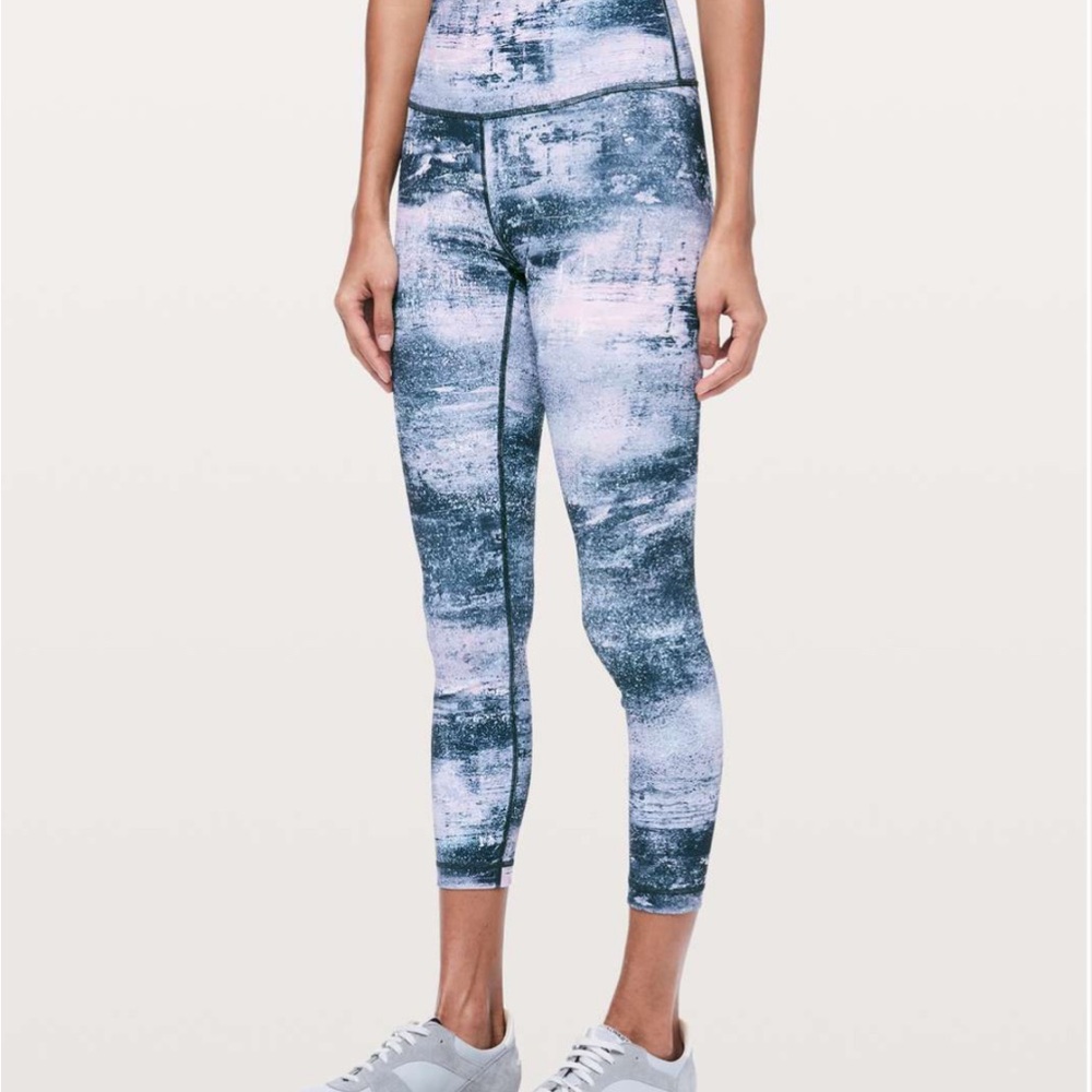 EUC Lululemon Wunder Under Leggings